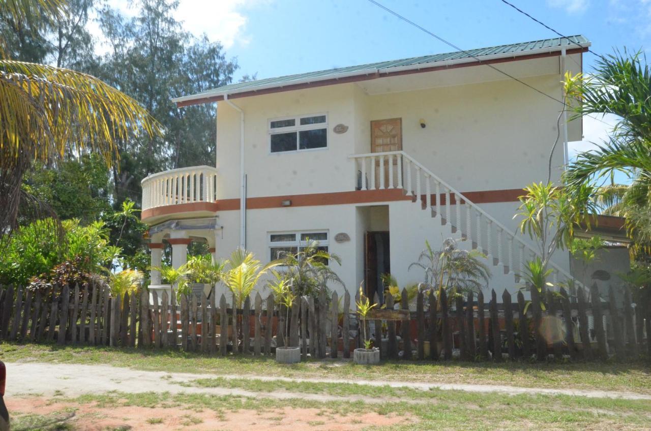 Butterfly Villas Grand Anse  Luaran gambar